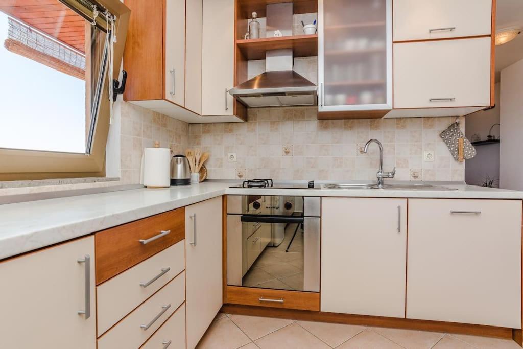 Apartment Roko - Up To 4 People With Free Parking Zadar Exterior foto